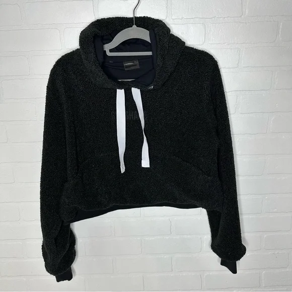 Gymshark fuzzy jacket 2025